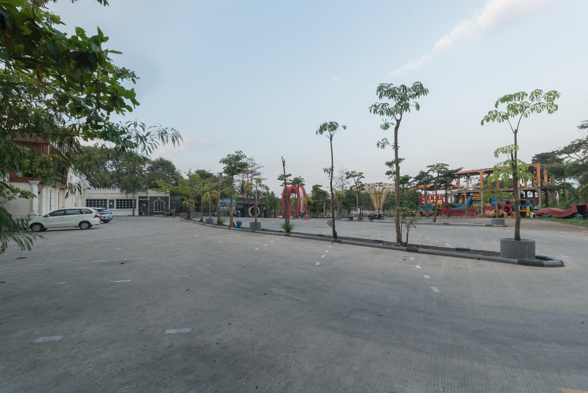 Urbanview Park By Reddoorz Hotel