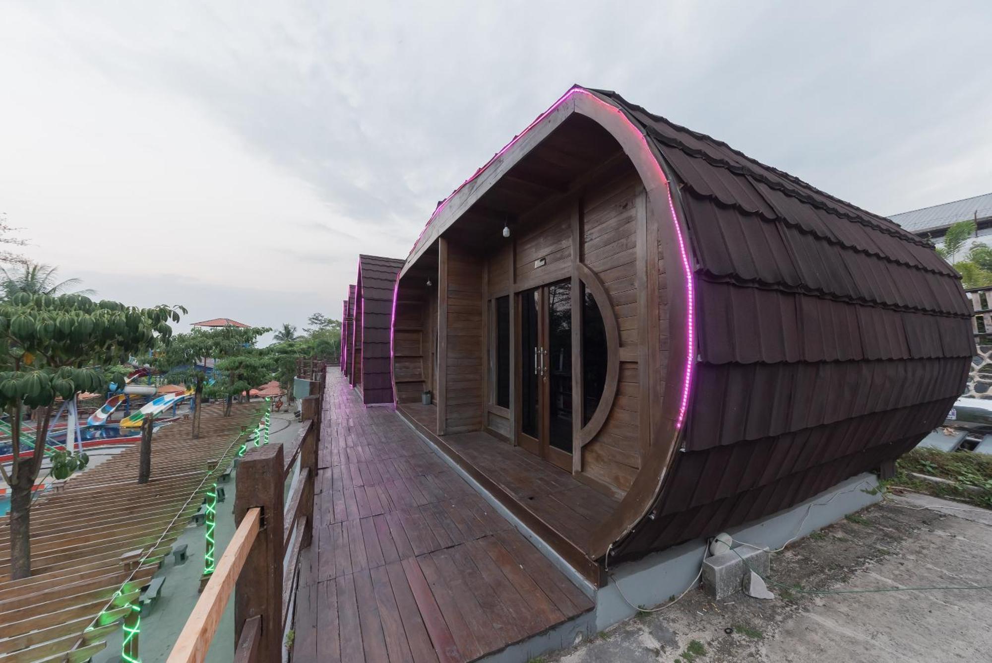 Hotel Urbanview Park By Reddoorz Cianjur